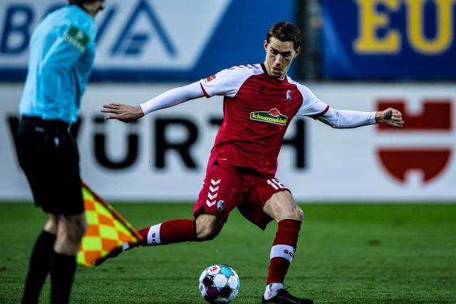 爱奇艺体育-【专访】勒夫为何只剩假9号？邵佳一靠什么立足德国？