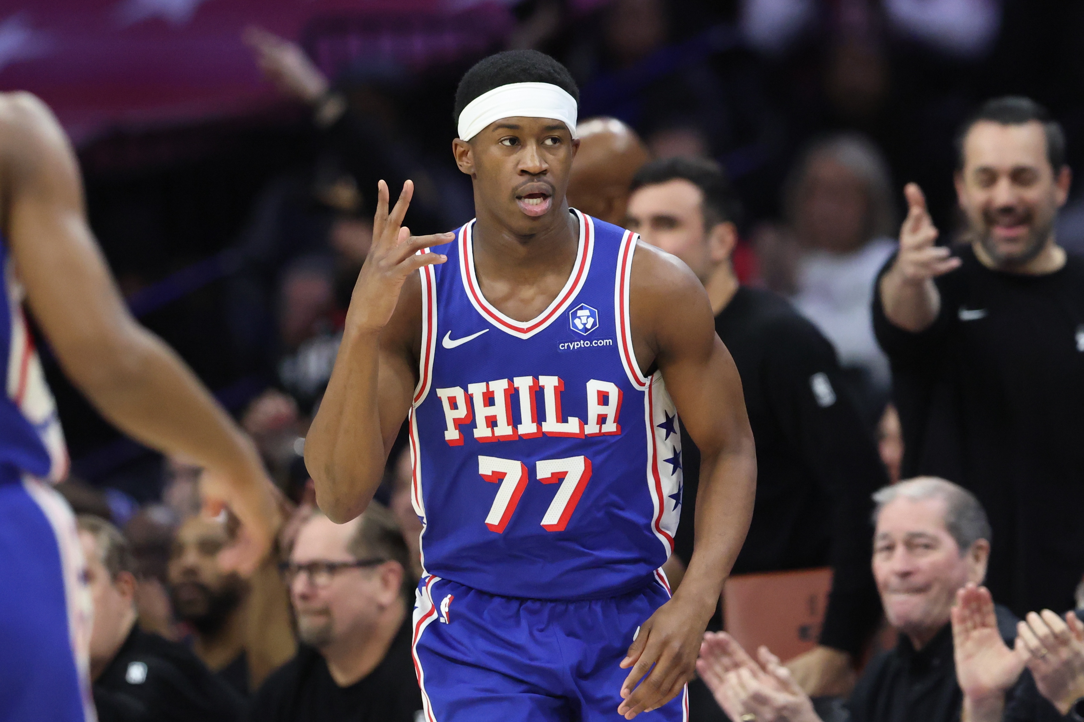 爱奇艺体育-豪气胆边生！埃奇库姆关键中投&amp;砍18分12板2帽 篮板生涯新高