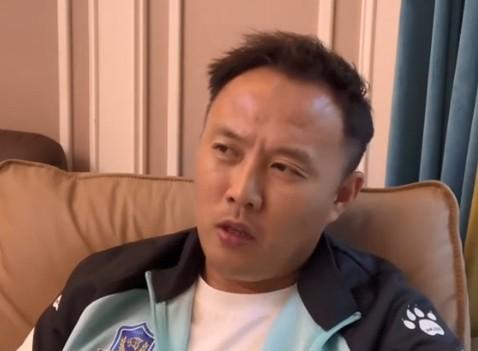 爱奇艺体育-亚泰主场0-4惨败，范晓冬：现在的亚泰队就是一个四不像